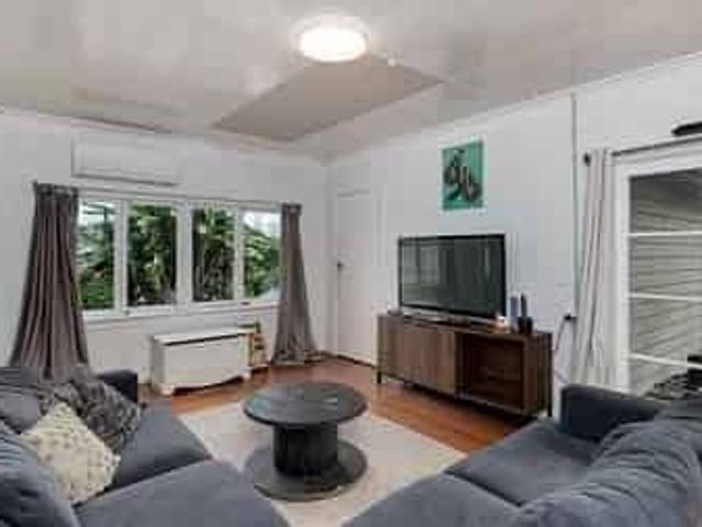 Spacious 4 Bedroom Family Home