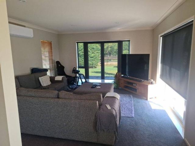Spacious 4+ Bedroom Family Home For Rent In Tamahere, Hamilton – $850/week