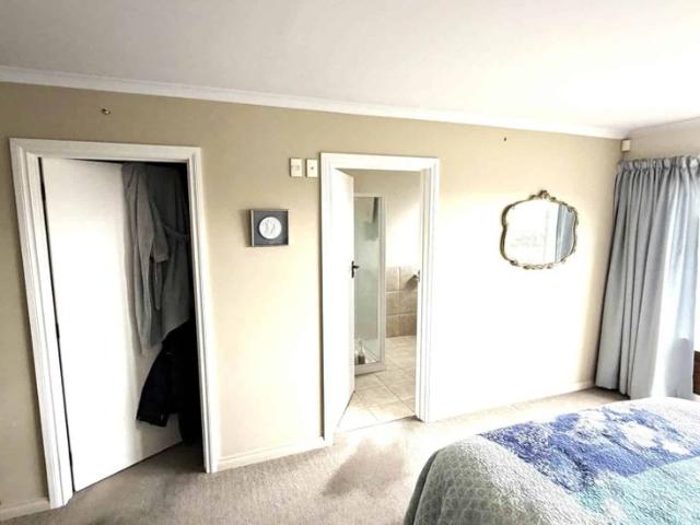 Spacious 4 Bedroom Family Home in Greenlane