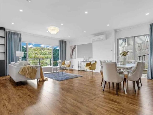 Spacious 4 Bedroom Family Home in the Heart of Onehunga