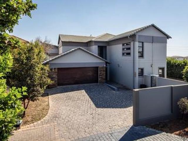spacious 4 bedroom family home with.