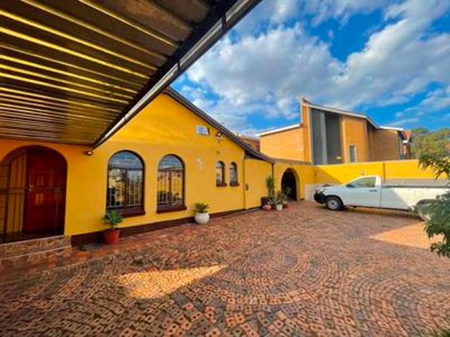 spacious 4 bedroom family home with.