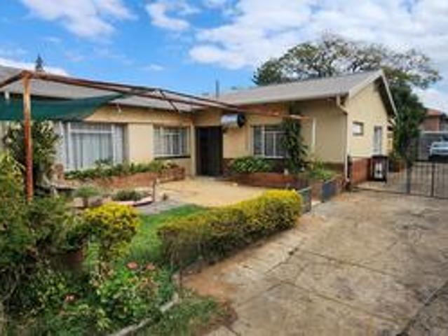 spacious 4 bedroom family home with.