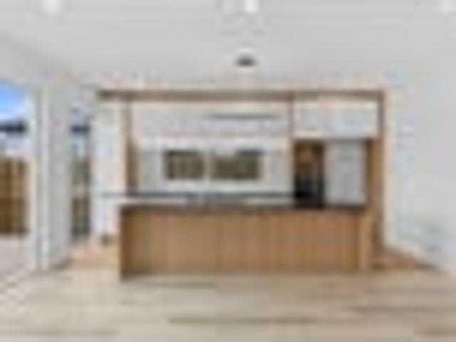 Spacious 4 Bedroom Family Home with Double Garage