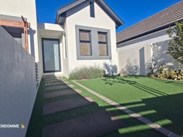 spacious 4 bedroom house in sitari o.