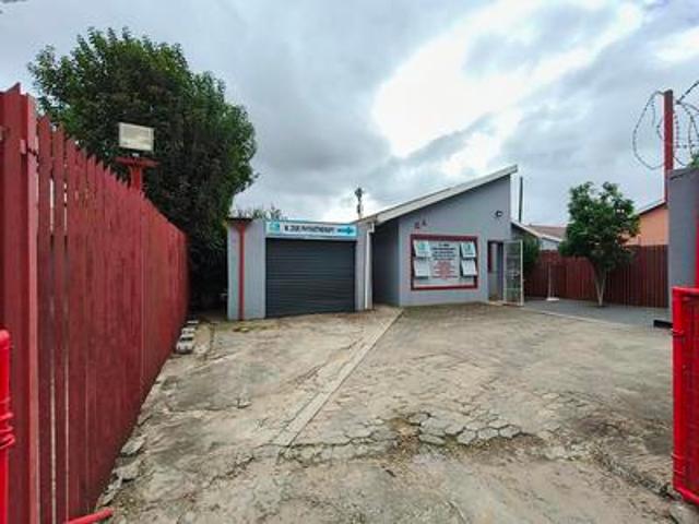 spacious 4 bedroom home with great s.