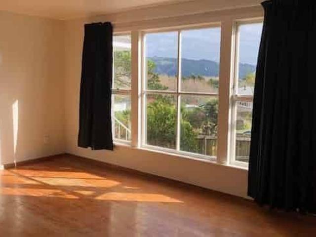 Spacious 4 Bedroom Home in Porirua