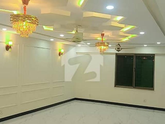 Spacious 4 Bedroom Unfurnished Apartment | 3700 Sqft | F 11 Markaz