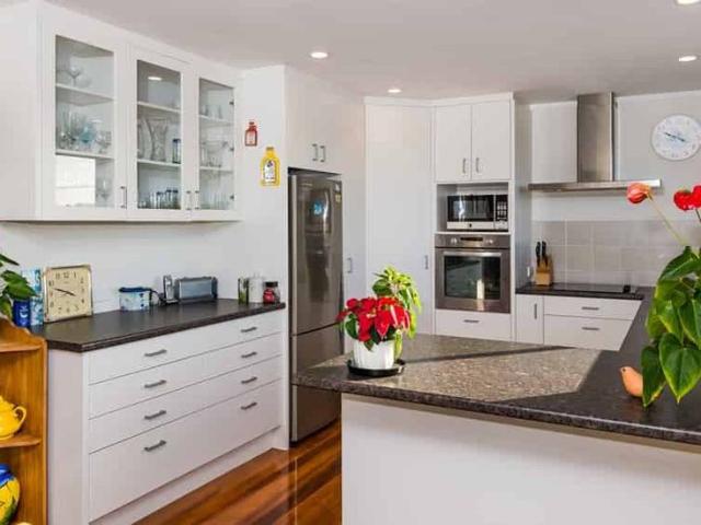 Spacious 4 bedrooms at Torbay