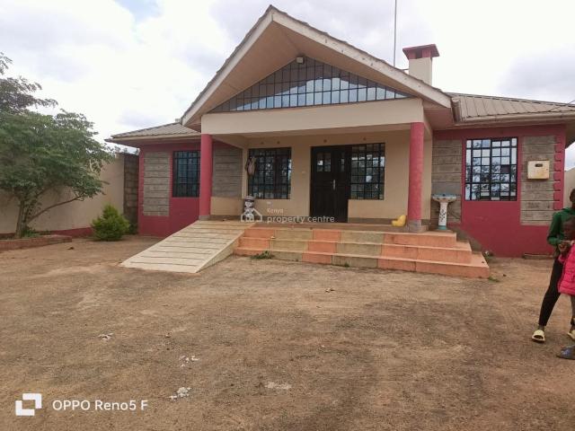 Spacious 4 Bedrooms Home With Private Compound
