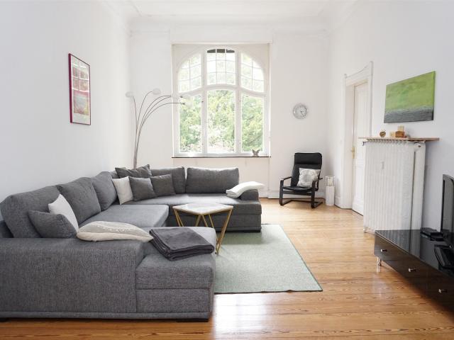 Spacious 4 room apartment, 1000 mbit/s by public gardens Bonn Bad Godesberg