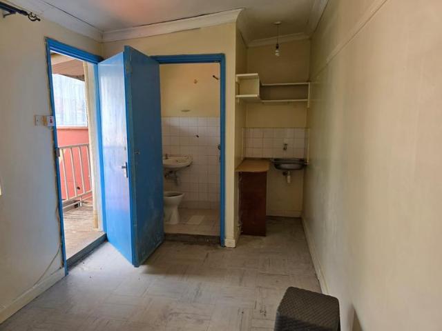 Spacious 4br plus sq