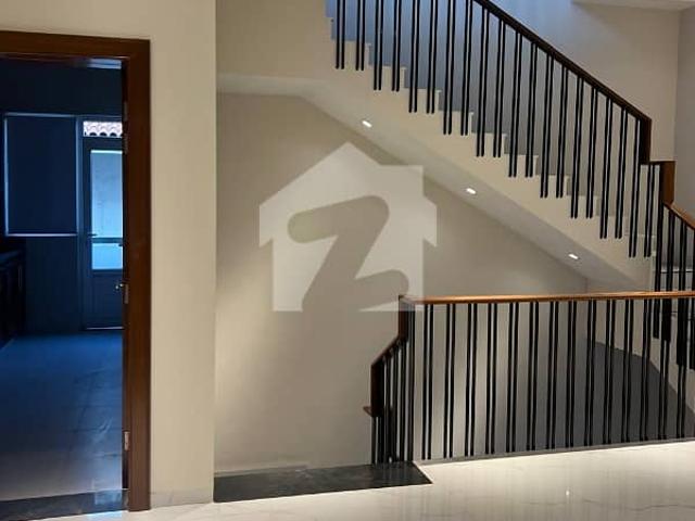 Spacious 500 Sq Yards Luxury Home for Sale Prime Location, Modern Amenities