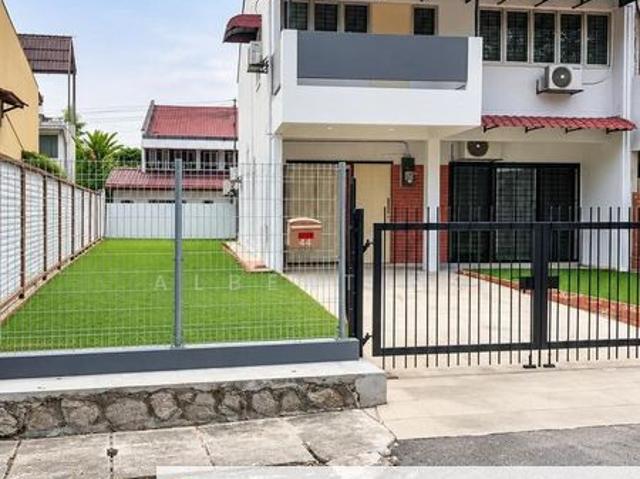 Spacious 5 Bedroom End Lot Terrace In TTDI