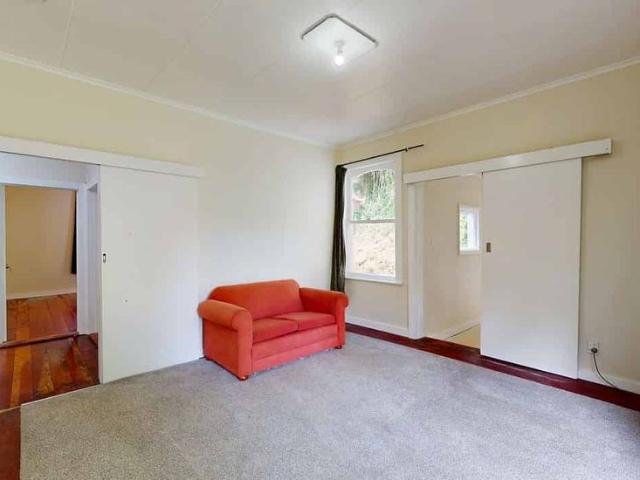 Spacious 5 Bedroom Family Home