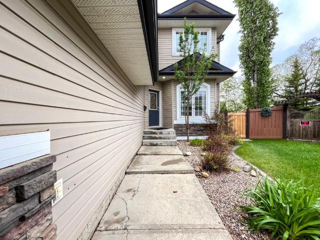 Spacious 5 Bedroom Family Home In St. Albert With Fenced Yard | Double Garage | Ac