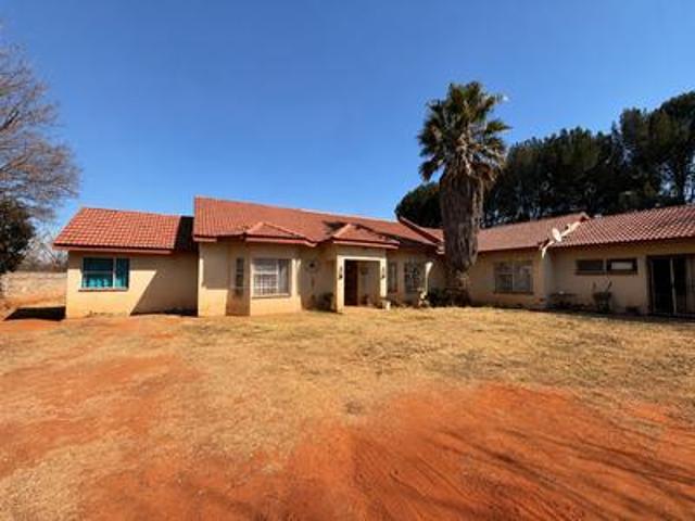 spacious 5 bedroom family home with.