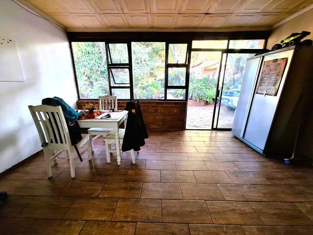 SPACIOUS 5 BEDROOM FAMILY HOME WITH FLATLET IN CLAREMONT PTA
