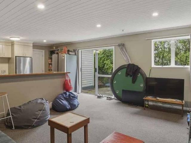 Spacious 5 Bedroom Flat for next year