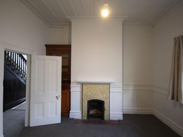 Spacious 5 Bedroom Home with Harbour Views Available for 2027