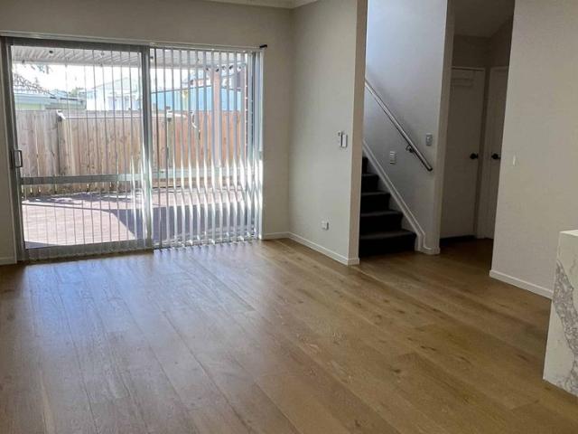 Spacious 5 Bedroom Home Central Otahuhu