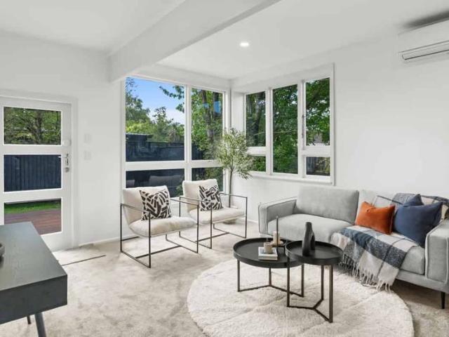 Spacious 5 Bedroom Home Prime Riccarton Location Close to UC