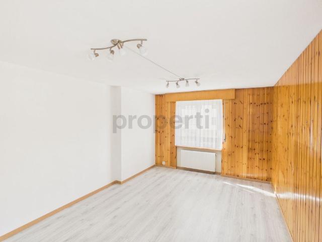 Spacious 5.5 room apartment with balcony, Unterbäch