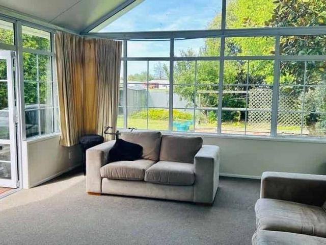 Spacious 5BR Ilam Home