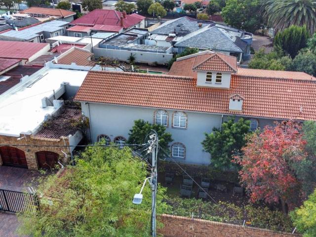 Spacious 1224m² Corner Stand with Cottage, Borehole & Exceptional Extras in The Hill