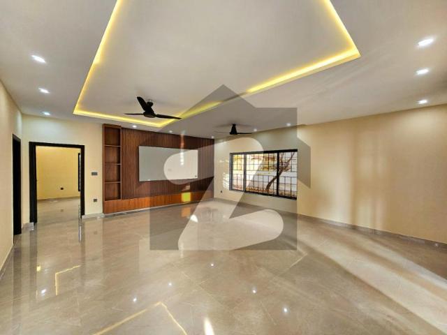 Spacious 15 Marla Corner House For Sale Bahria Town Phase 8