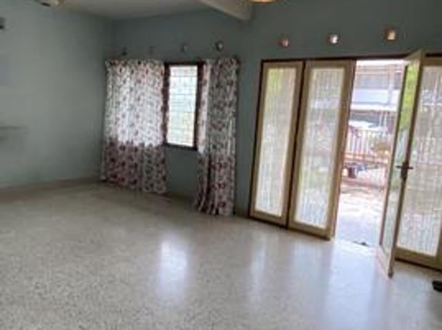 Spacious 1800 sqft Terrace House Tanjung Bungah 3R2B