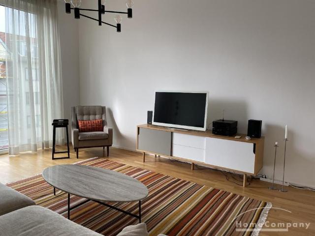 Spacious 1 bedroom apartment in Berlin Tiergarten, furnished