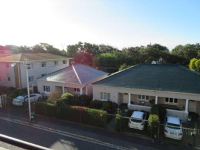 Spacious 1 Bedroom Apartment to Rent in Diep River