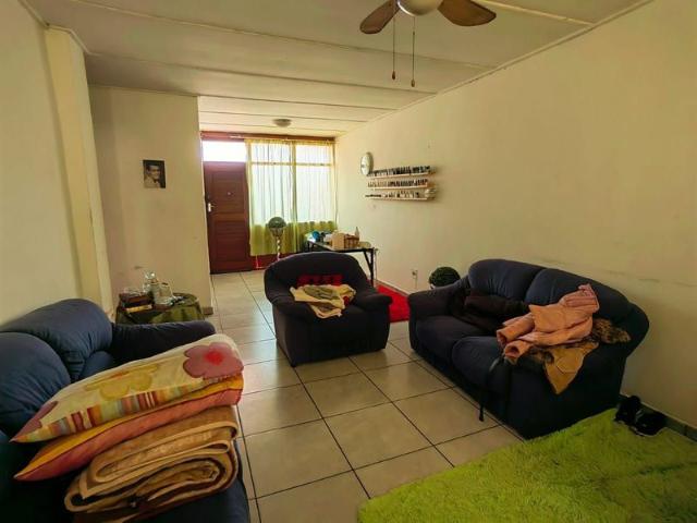 Spacious 1 Bedroom Apartment!