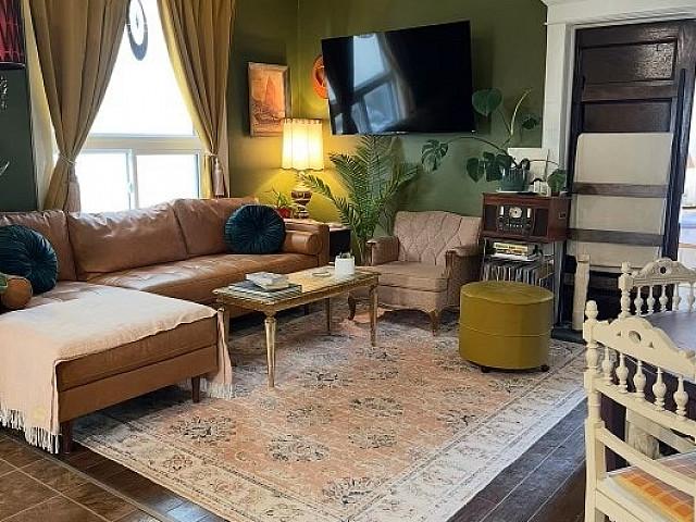 Spacious 1 bedroom Duplex In Character filled Wolseley