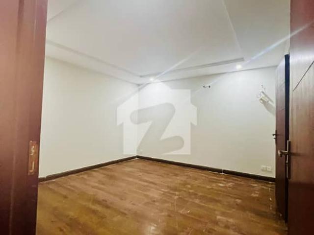 Spacious 1 Bedroom Non Furnished Apartment Available for Rent in Gulberg Greens
