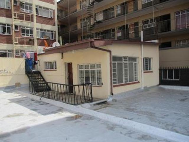 spacious 1 bedroom to rent availab.