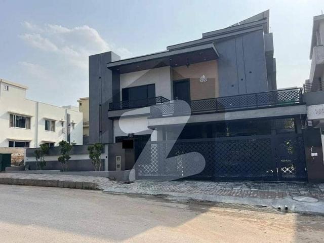 Spacious 1 Kanal Double Unit House With Imported Fittings Available For Rent In Bahria Town Phase 8 Rawalpindi, Islamabad