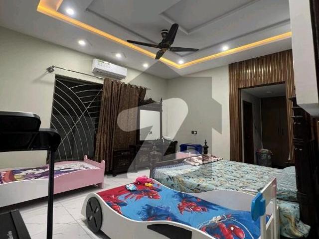 Spacious 1 Kanal House Available For sale In MPCHS Block C