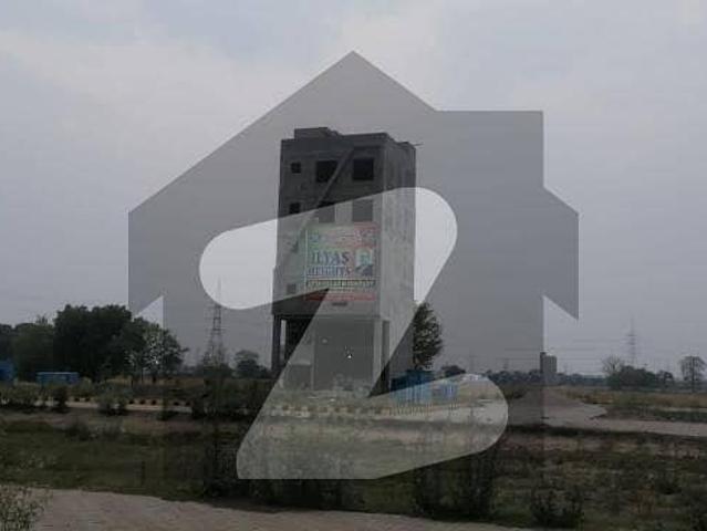 Spacious 1 kanal Plot in Fully Developed Block available