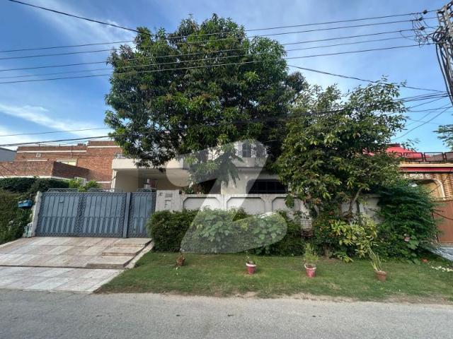 Spacious 1 Kanal Triple Storey For Sale In DHA Phase 1 Lahore DHA Phase 1 Block D