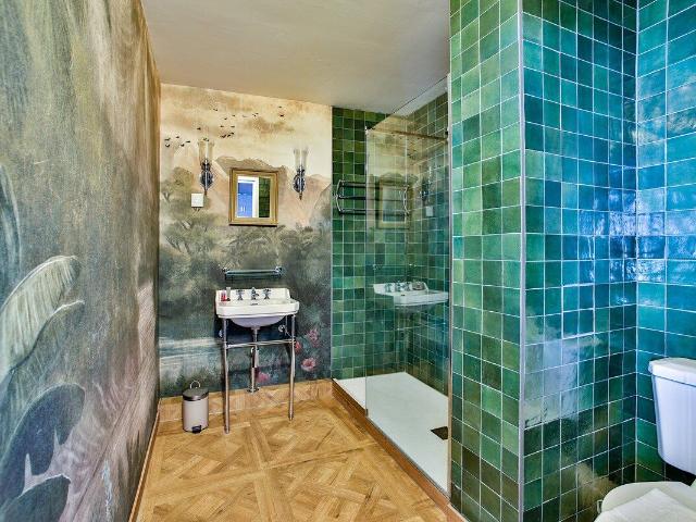 Spacious 1BR Apartment for 4 with AC in the 11th Arrondissement, Paris Amsterdam Apartments for Rent