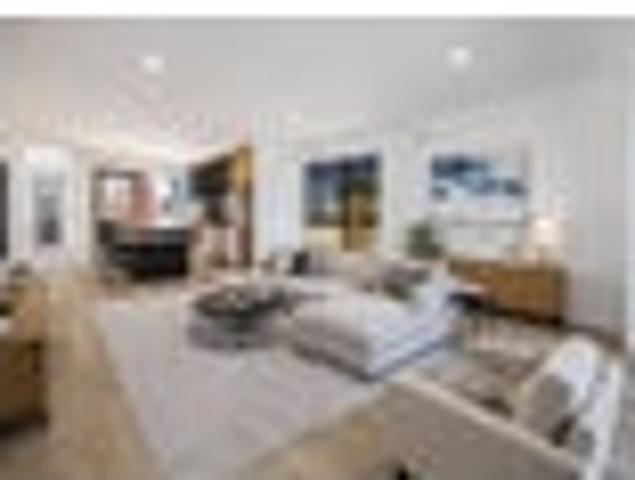 Spacious 210m² Living with Endless Potential
