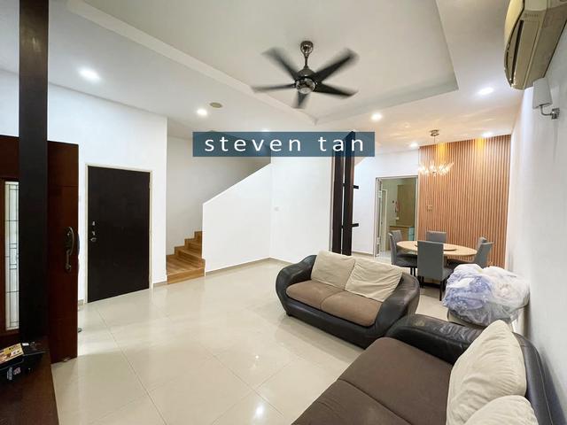 Spacious 25 Storey Terrace House for Sale