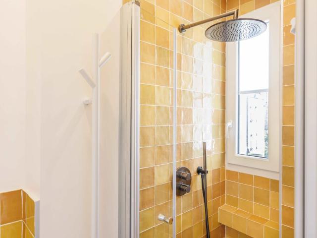 Spacious 29m² Apartment with Elevator and Modern Amenities, Paris Amsterdam Apartments for Rent