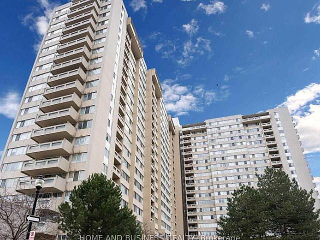 Spacious 2 Bdrm + Large Den In The Heart Of Mississauga