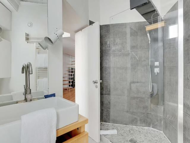 Spacious 2 bedroom/4 person apartment Republic
