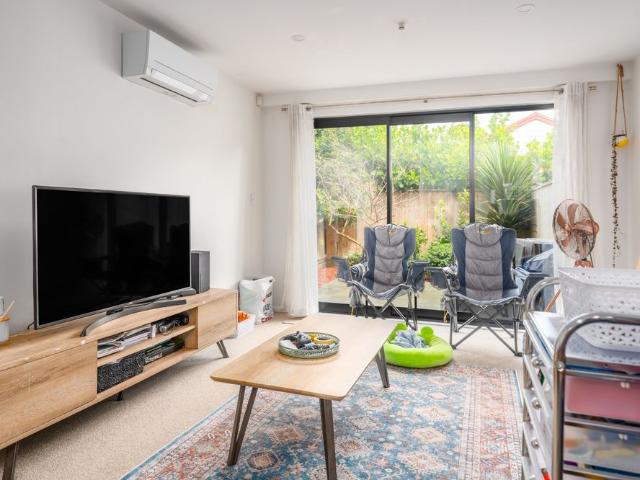Spacious 2 Bedroom, 2 Bathroom Apartment