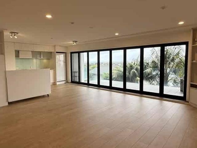 Spacious 2 Bedroom, 2 Bathroom Apartment in Prime Grey Lynn