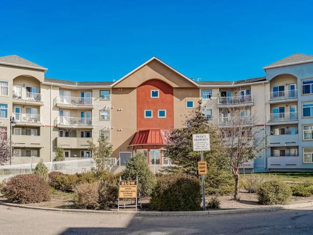 Spacious 2 Bedroom 2 Bathroom Condo w/ underground + outside parking